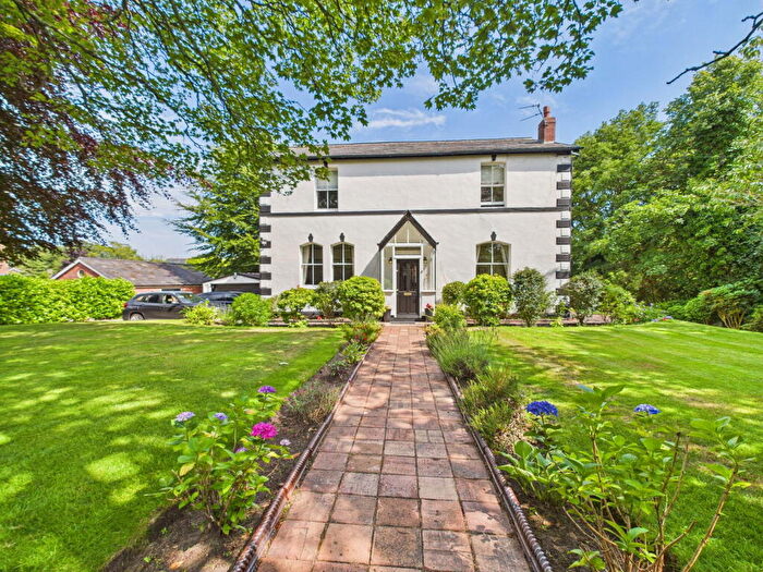 4 Bedroom Detached House For Sale In Delph Lane, Aughton, Ormskirk, L39