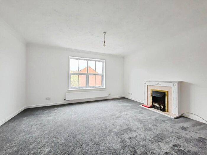 3 Bedroom Terraced House For Sale In Elm Park, Reading, RG30