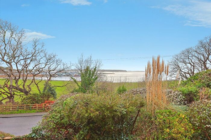 3 Bedroom Flat For Sale In Whitecliff Road, Whitecliff, Poole, Dorset, BH14