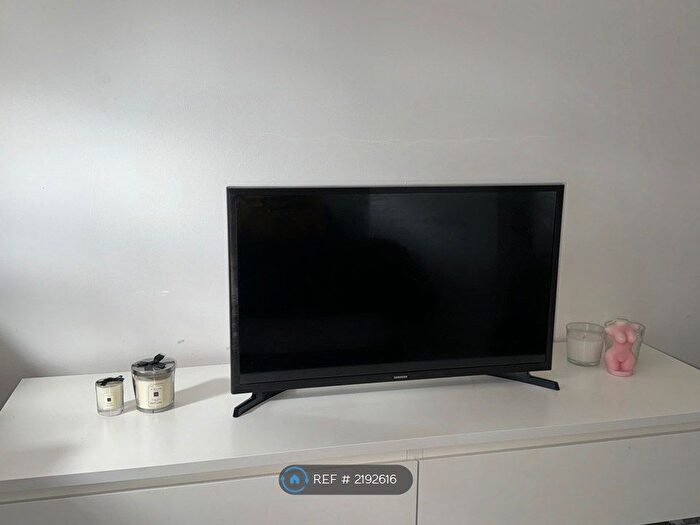 2 Bedroom Flat To Rent In Amersham, Amersham, HP6