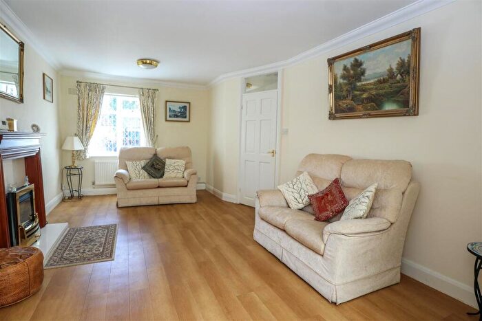 2 Bedroom Bungalow To Rent In Old Coulsdon, CR5