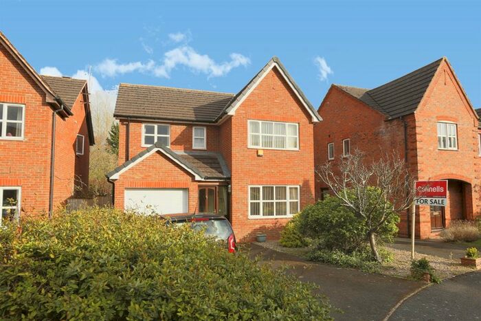 4 Bedroom Detached House For Sale In Hopkins Way, Wellesbourne, Warwick, CV35