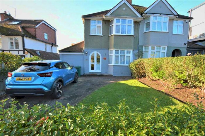 4 Bedroom Semi-Detached House To Rent In Engel Park, Mill Hill, NW7