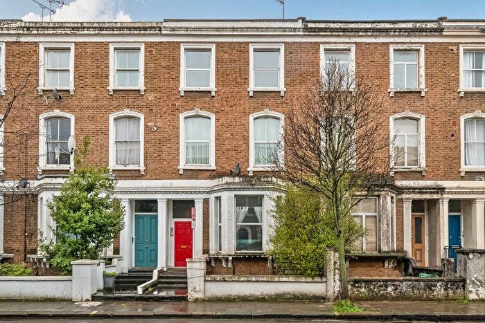 1 Bedroom Flat To Rent In Askew Road, Shepherd's Bush, London, W12