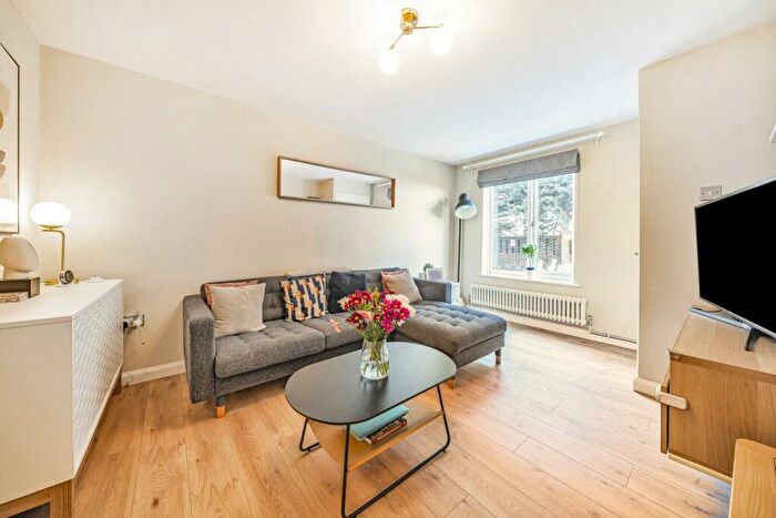 2 Bedroom Terraced House For Sale In Caroline Place, Battersea, SW11