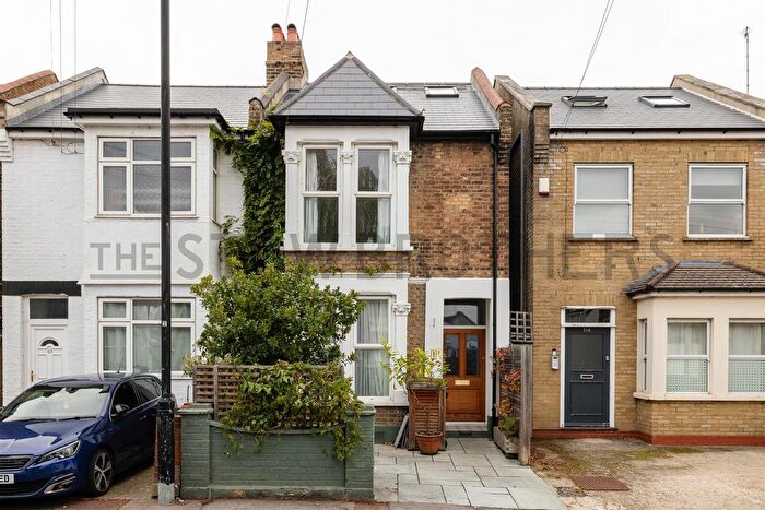 4 Bedroom Property To Rent In Markhouse Avenue, London, E17