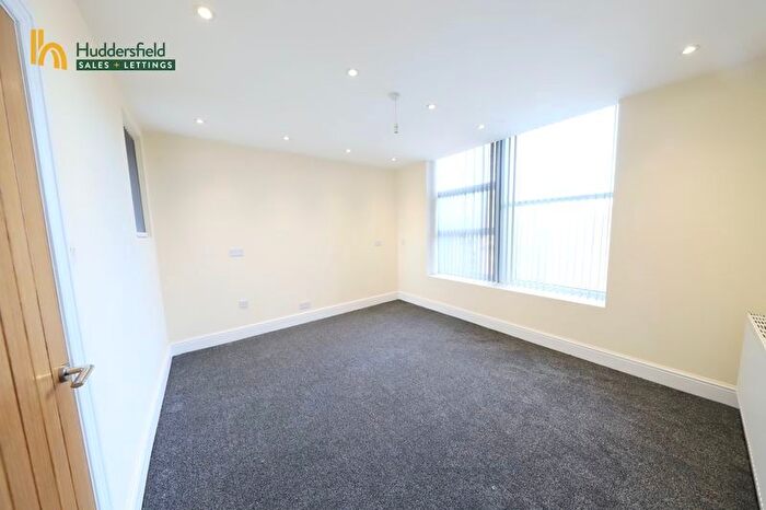 2 Bedroom Flat To Rent In Trinity Street, Huddersfield, HD1