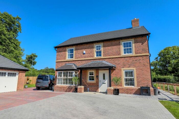 4 Bedroom Detached House For Sale In Meadow Drive, Barnacre-With-Bonds, Bowgreave, Preston, PR3