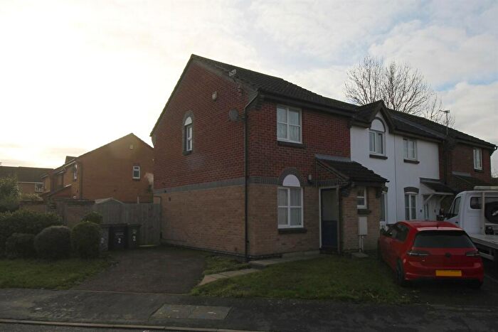 2 Bedroom End Of Terrace House To Rent In Weaver Close, Loughborough, LE11
