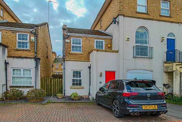 2 Bedroom End Of Terrace House To Rent In John Batchelor Way, Penarth, CF64