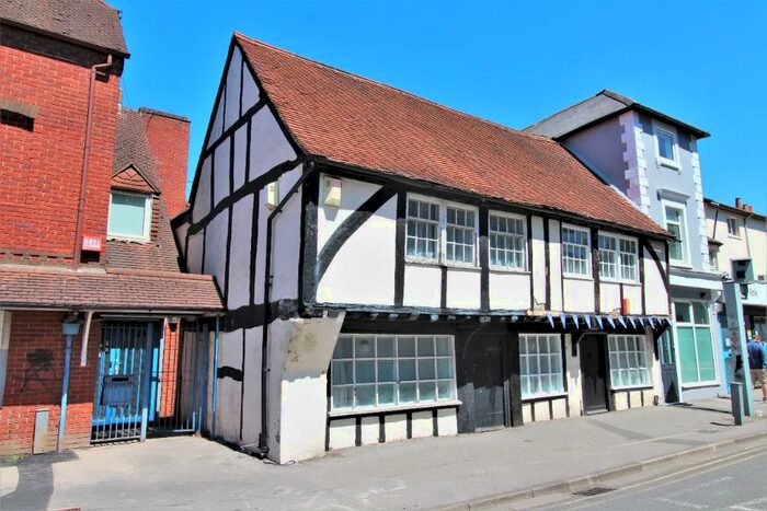 2 Bedroom Semi-Detached House To Rent In London Road, Reading, Reading, RG1