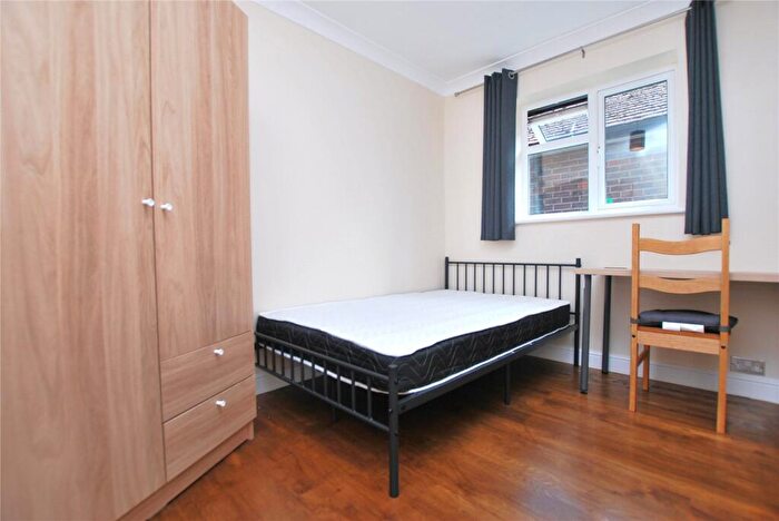 1 Bedroom House Of Multiple Occupation To Rent In Tylehost, Guildford, Surrey, GU2