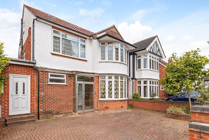 4 Bedroom Detached House For Sale In Baronsmede, London, W5