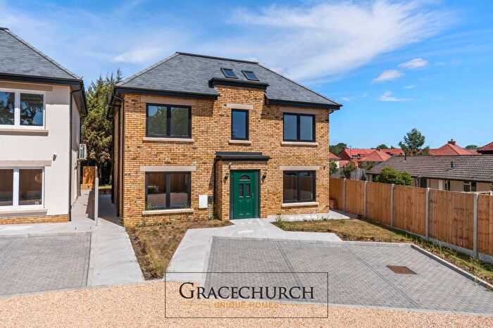 5 Bedroom Detached House For Sale In Oak Gate, Goffs Oak, EN7