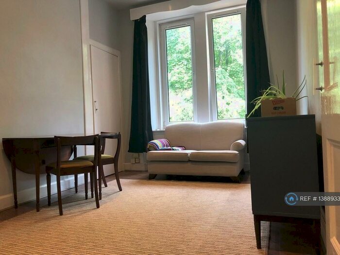 2 Bedroom Flat To Rent In Dalry Road, Edinburgh, EH11