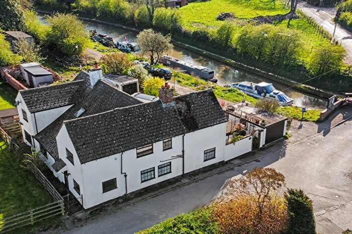 3 Bedroom Cottage For Sale In The Locks, Hillmorton, Rugby, CV21
