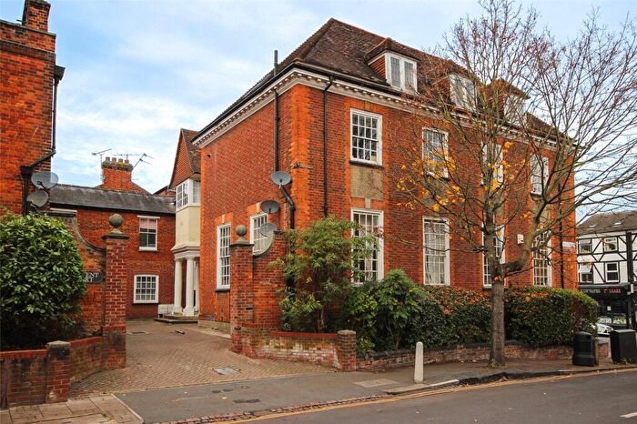 1 Bedroom Apartment For Sale In The Crescent, Bedford, Bedfordshire, MK40