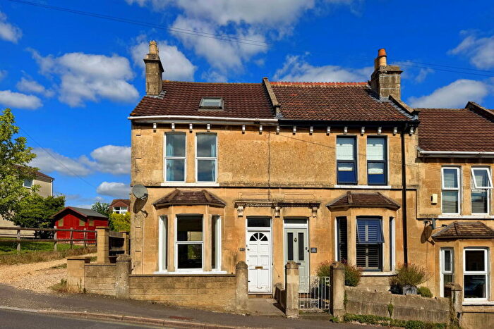 3 Bedroom End Of Terrace House For Sale In Lymore Avenue, Bath, BA2