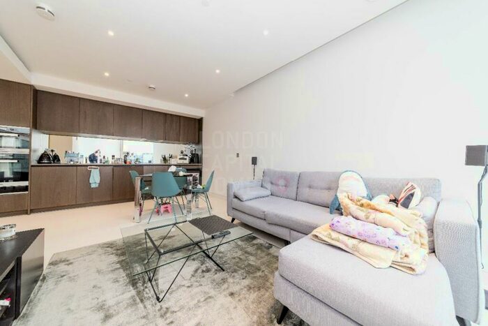 2 Bedroom Apartment To Rent In Sugar Quay Water Lane London, EC3R