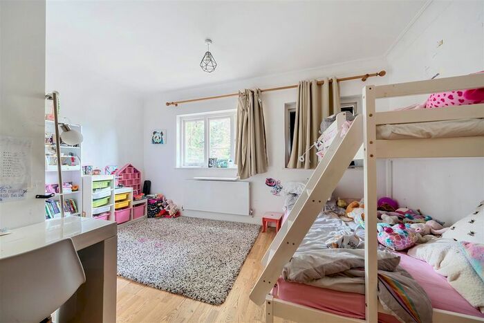 2 Bedroom Flat For Sale In Fitzjohn's Avenue, Hampstead Village, NW3