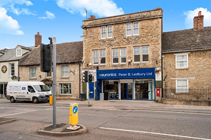 1 Bedroom Flat For Sale In High Street, Witney, OX28