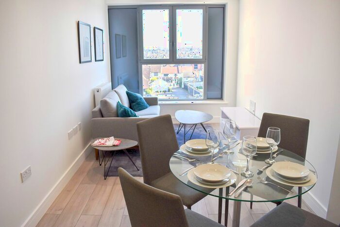 1 Bedroom Flat To Rent In New London Road, Chelmsford, Essex, CM2