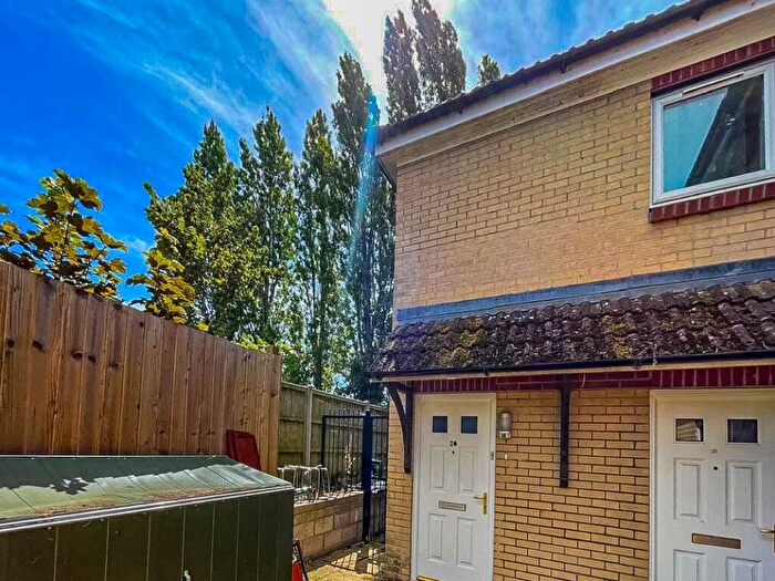 2 Bedroom Flat To Rent In Braemar Crescent, Bristol, BS7