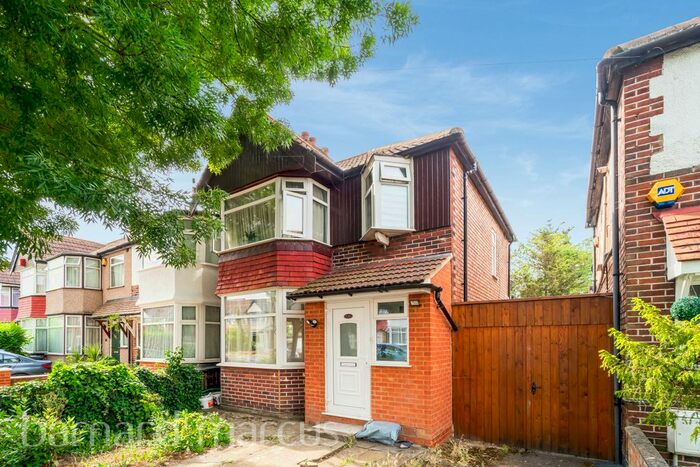3 Bedroom Property To Rent In Coniston Avenue, Perivale, Greenford, UB6