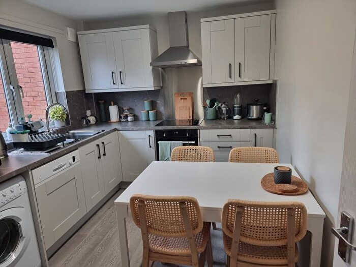 2 Bedroom Flat To Rent In Mill Lane, Stockport, SK6