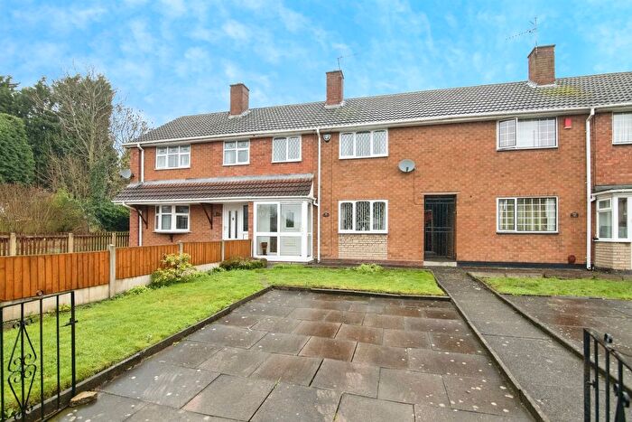 3 Bedroom Terraced House For Sale In Grace Road, Tipton, DY4