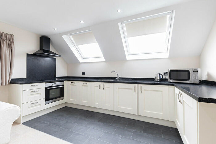 Apartment To Rent In Bowbridge Lane, Prestbury, Cheltenham, GL52