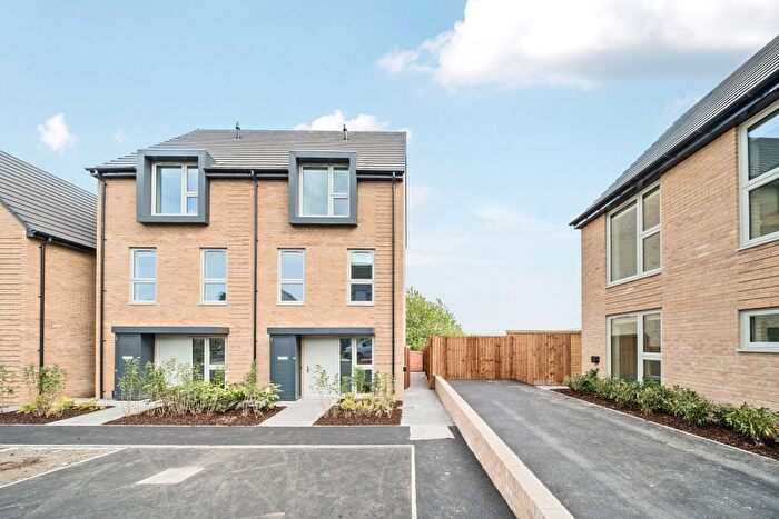 3 Bedroom Semi-Detached House To Rent In Wheatley Carr, Nelson, BB9