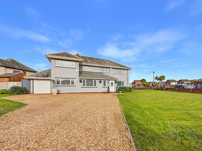 5 Bedroom Detached House For Sale In Bosworth Place, Blackpool, FY4