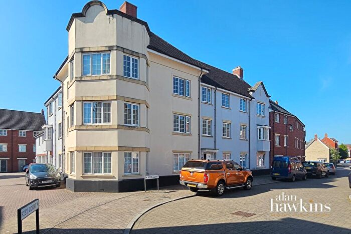 2 Bedroom Flat To Rent In Rysy Court, Swindon, SN25