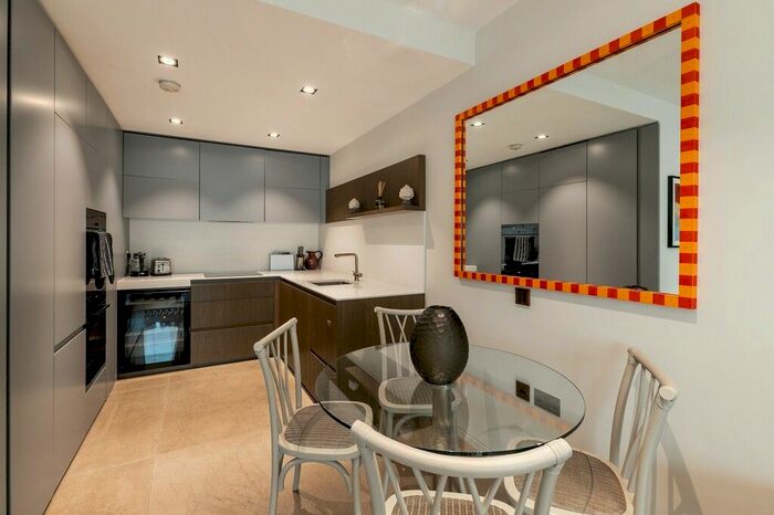 1 Bedroom Flat To Rent In Babmaes Street, St James, SW1Y