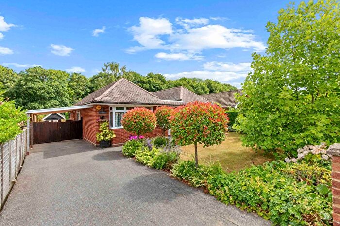 3 Bedroom Detached Bungalow For Sale In Park Lane, Hazlemere, HP15