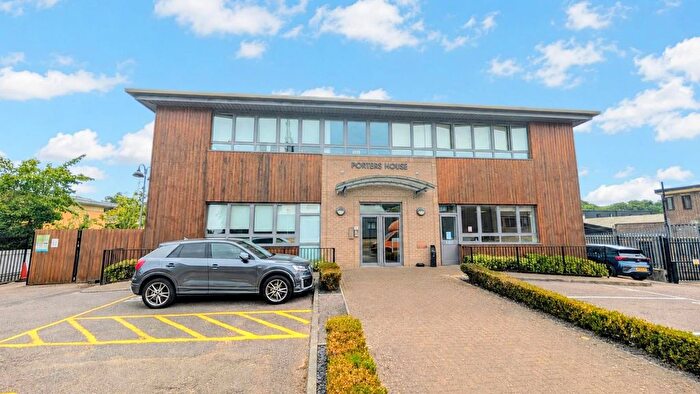 1 Bedroom Flat To Rent In Porters House, Porters Wood, St Albans, Herts, AL3