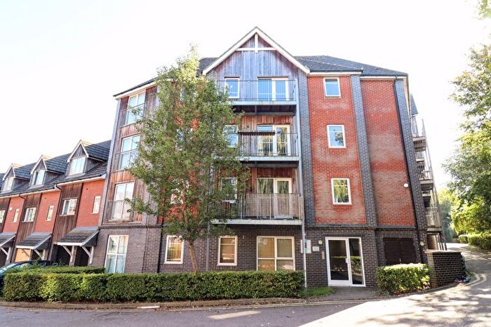2 Bedroom Flat For Sale In Millward Drive, Bletchley, Milton Keynes, MK2