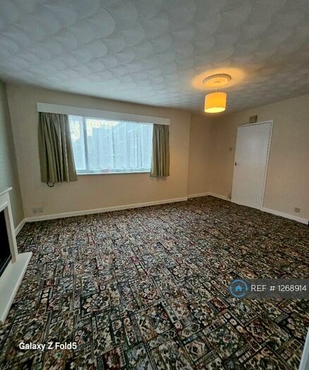 2 Bedroom Maisonette To Rent In Donton Court, Southampton, SO17