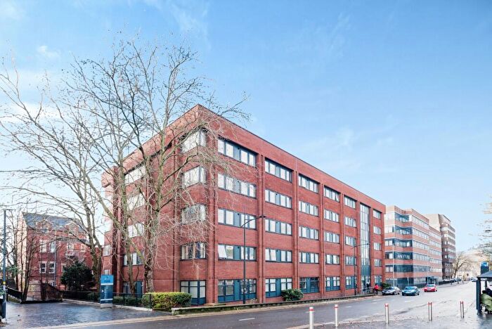 1 Bedroom Flat For Sale In Electra House, Farnsby Street, Swindon, Wiltshire, SN1