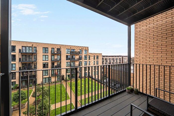 1 Bedroom Apartment For Sale In Milky Way, London, NW9