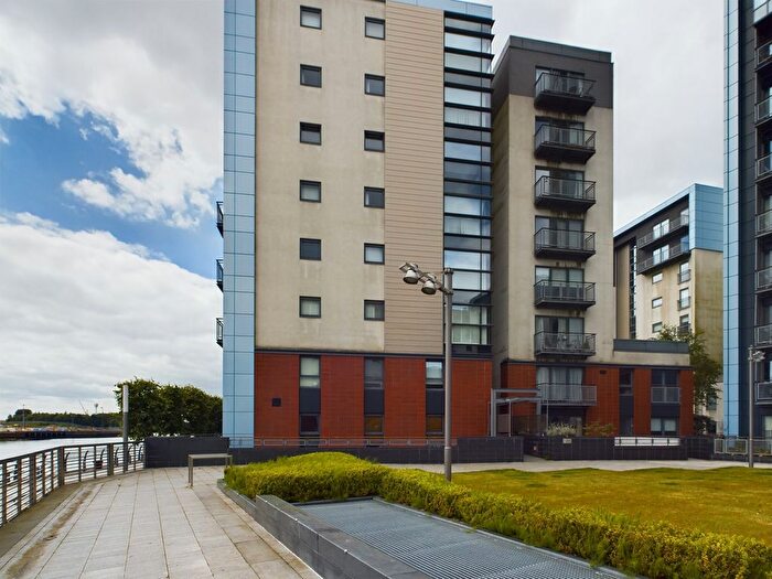 2 Bedroom Flat To Rent In Meadowside Quay Square, Glasgow, G11