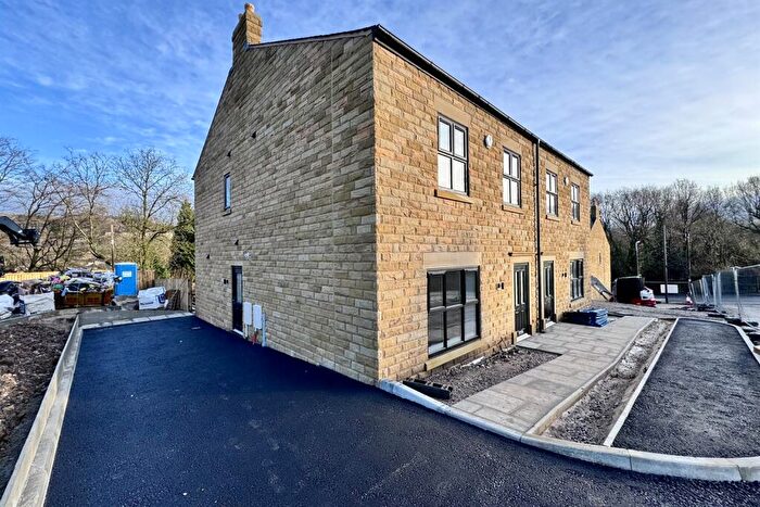 4 Bedroom Semi-Detached House For Sale In Adderley Place, Glossop, SK13