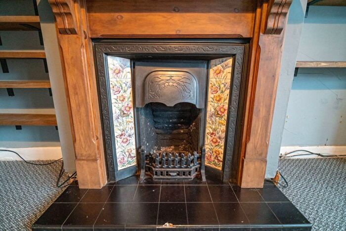 3 Bedroom Semi-Detached House For Sale In Woodford Green Road, Birmingham, B28