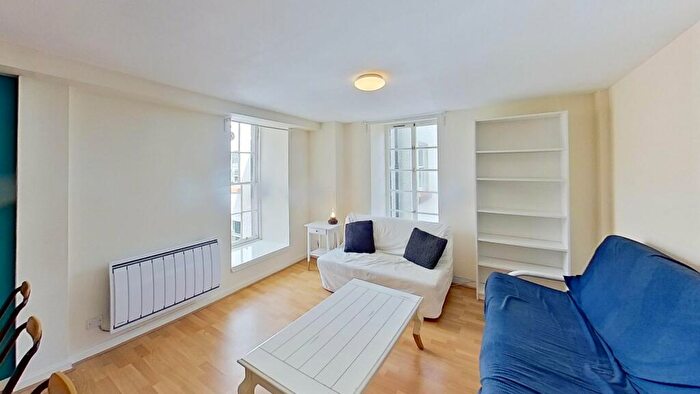 2 Bedroom Flat To Rent In The Shore, Edinburgh, EH6