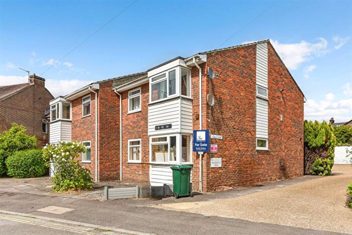 1 Bedroom Apartment For Sale In Orchard Avenue, Chichester, PO19