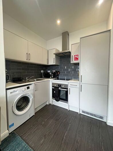 1 Bedroom Flat To Rent In East Parade, Bradford, BD1