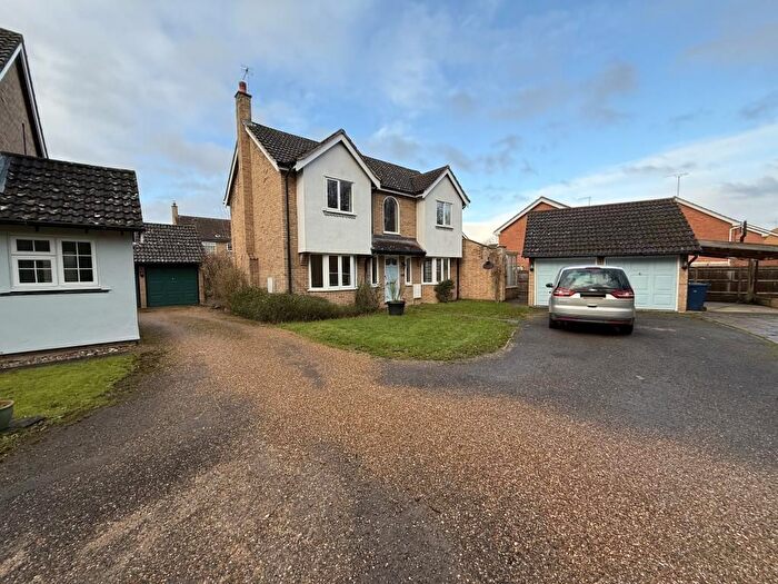 4 Bedroom Detached House To Rent In Hawthorn Avenue, Sawston, Cambridge, CB22