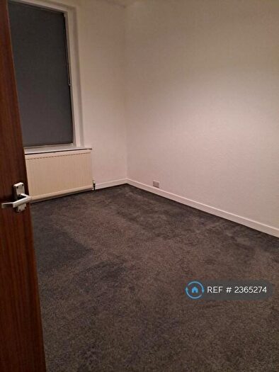 2 Bedroom Flat To Rent In Ground Floor Right, Dundee, DD3