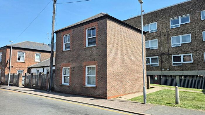 1 Bedroom Maisonette For Sale In Dumfries Street, Luton, LU1